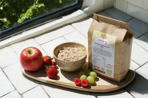 glutenfreies buchweizen apfel-nuss bio muesli